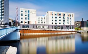 Aloft By Marriott Milwaukee Downtown